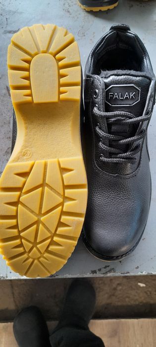 Полусапог сотилади