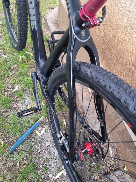 Bicicleta 29er OnOne carbon UK Shimano Deore XT FOX