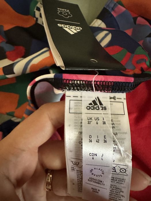 Нов! С етикети! Цял бански Adidas