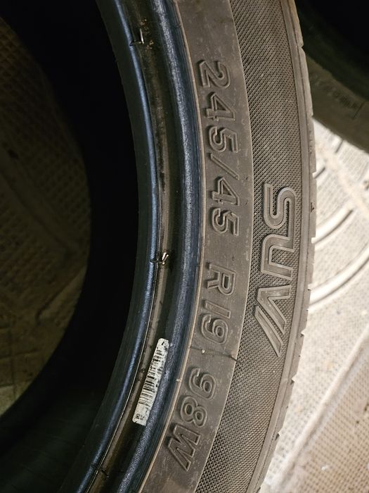 Летни гуми 245/45/19