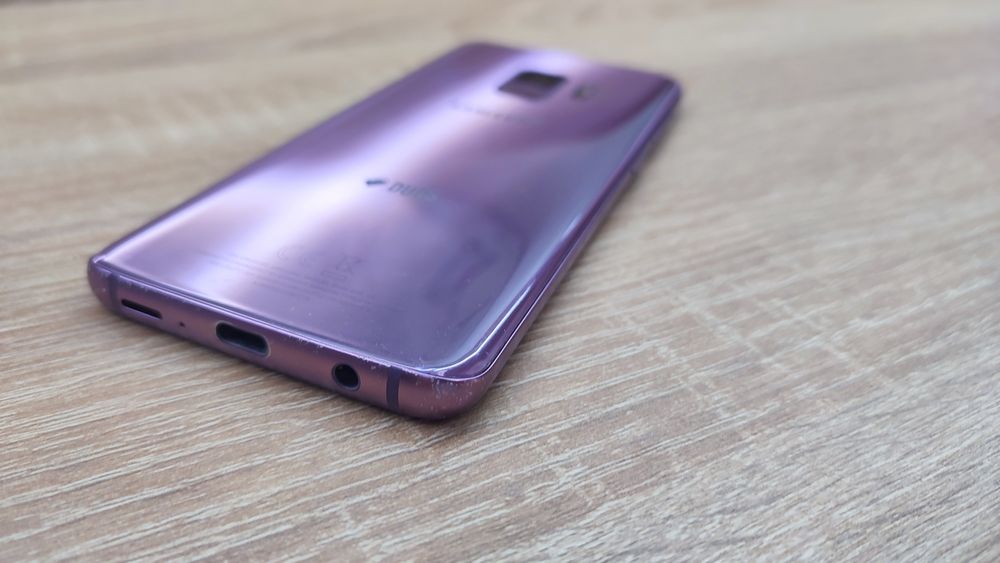Samsung S9 Usor fisurat perfect functional
