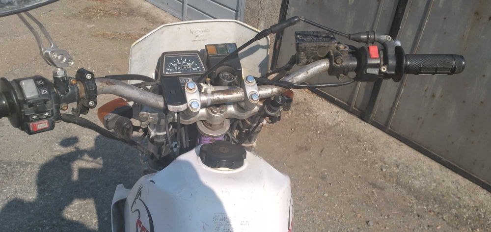 Yamaha XT 225 Serow-ендуро