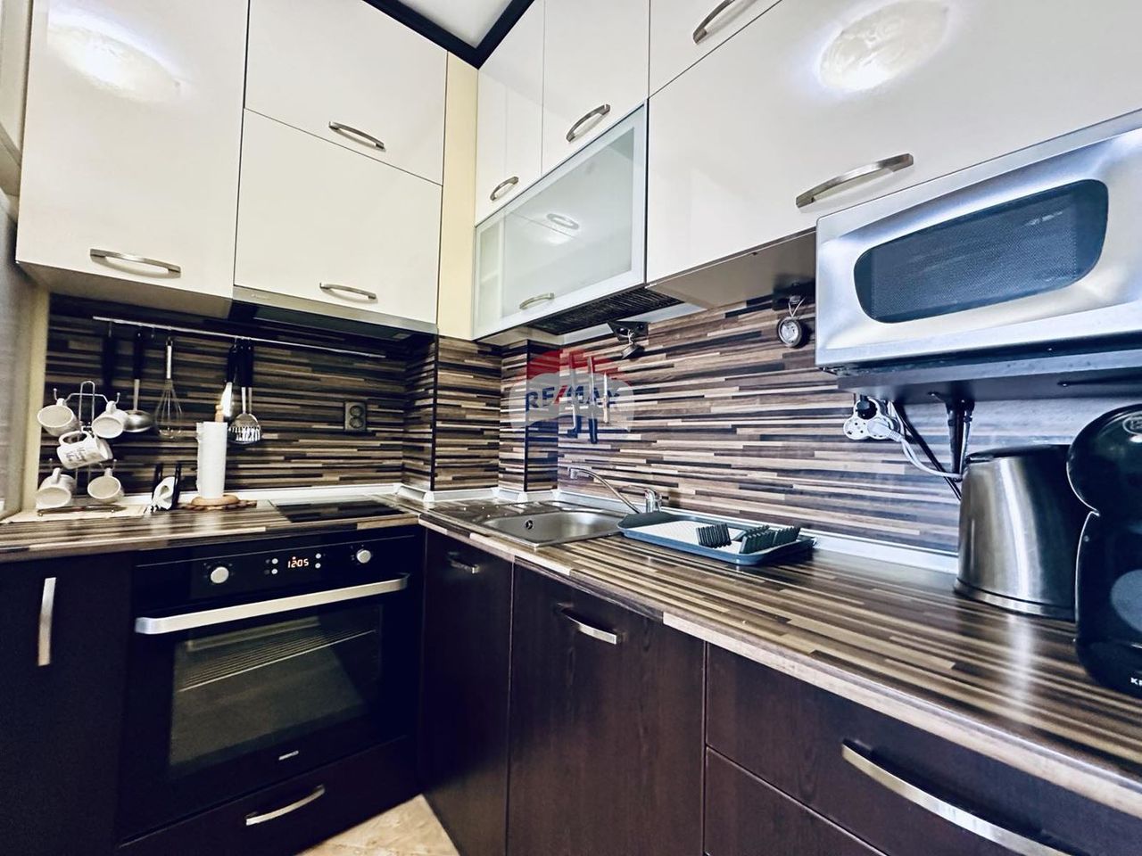 Дава се под наем Тристаен апартамент в Балчик - 93 кв.м за 600 € - Снимка #12