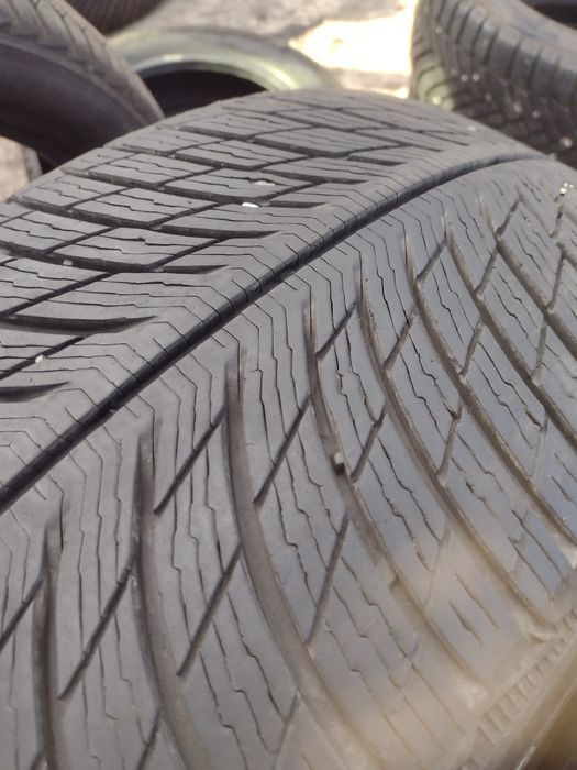 Michelin PA5 SUV  2бр.235/50/20 дот1822