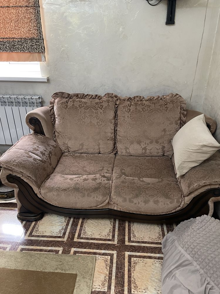 2 дивана в очень хорошем состояний