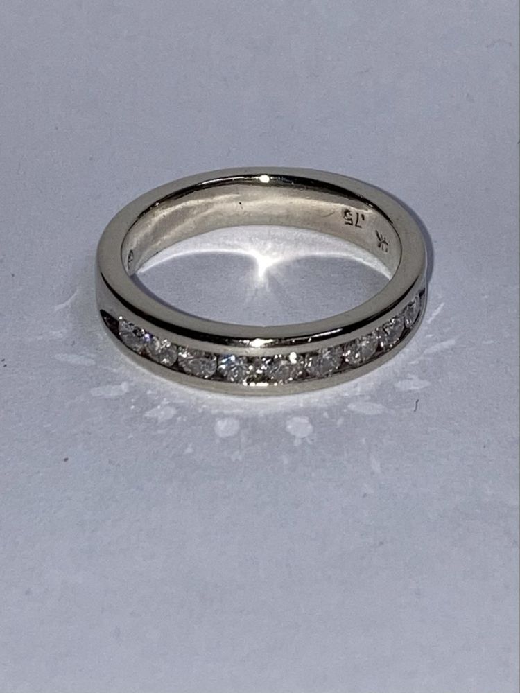 Inel aur alb .cu diamante 0.75ct