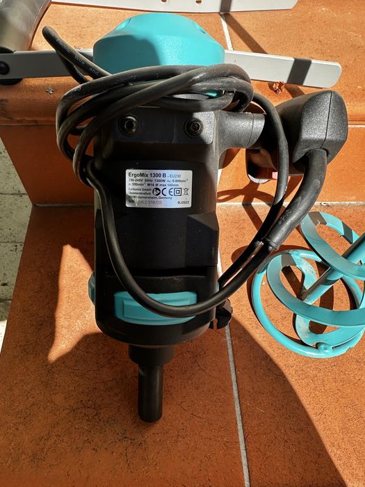 Malaxor Collomix mix 1300 si Hitachi Hikoki  UM16 vst2