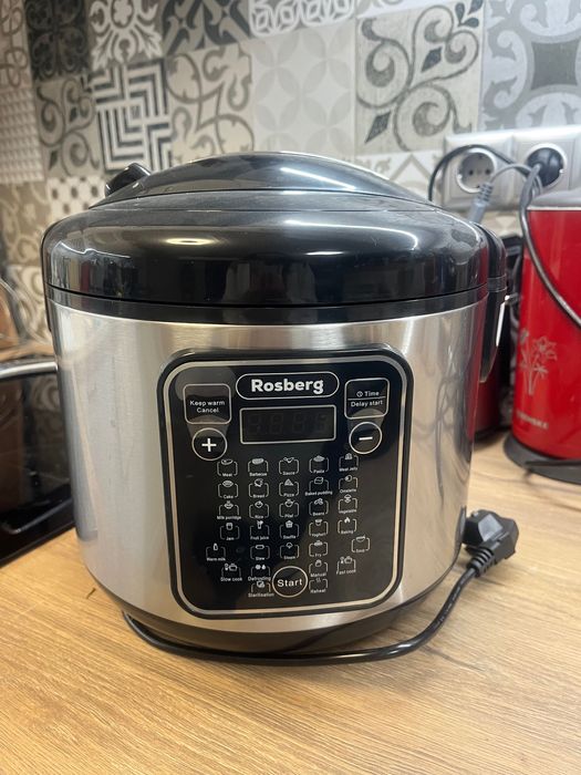 Rosberg  Мултикукър с 31 програми  780W, 5L, Незалепващо покритие