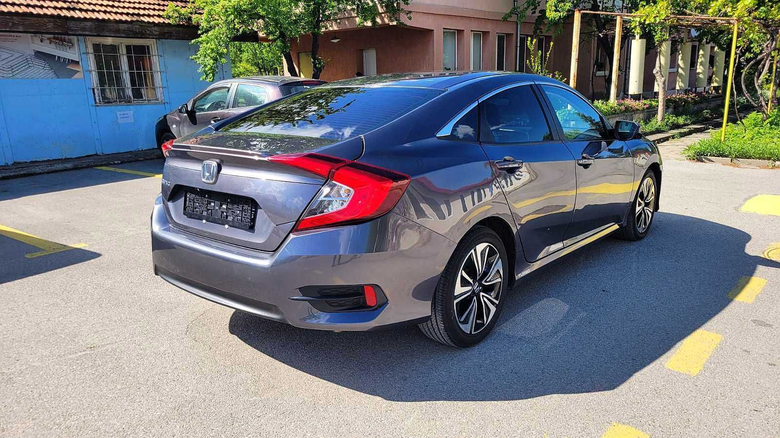 10/2017 Honda Civic 1.5T Full Led Automatic 64000 км