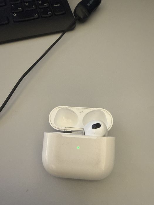 Airpods 3.
