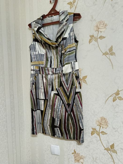 Продам платья разных фасонов