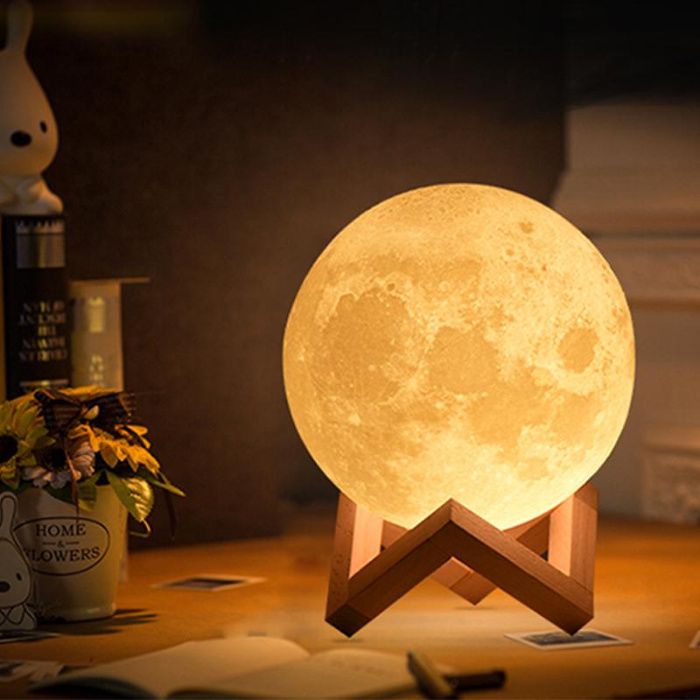 Голяма LED луна лампа (13 см.) 3D Moon light с поставка и дистанционно