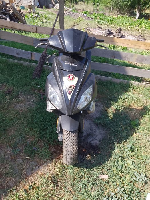 Vând scuter 125cc