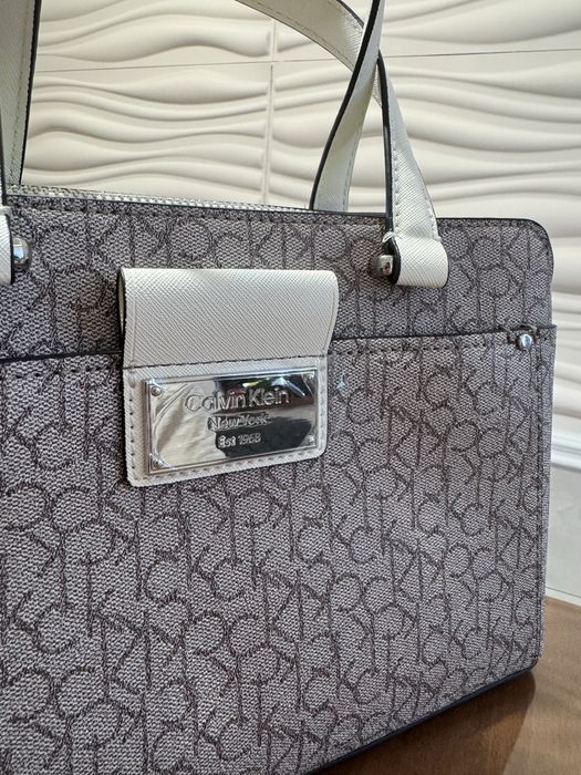 Calvin Klein  дамска чанта