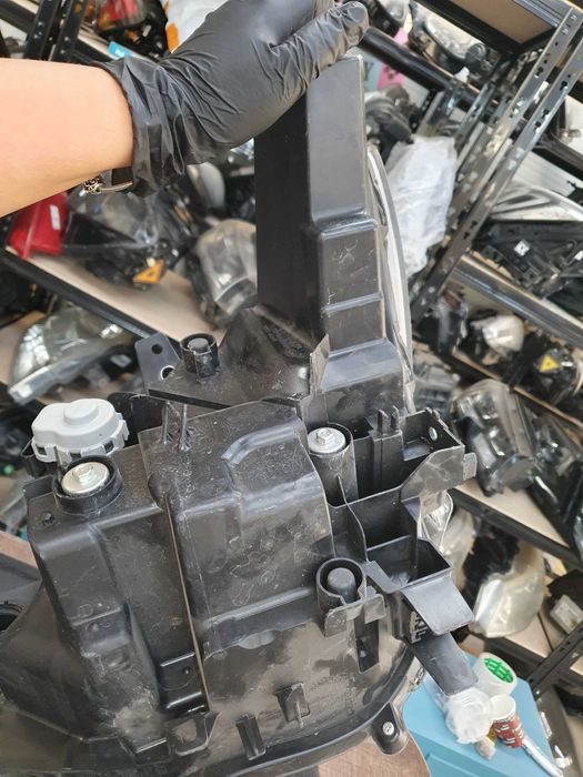 far dreapta mazda cx5 2017 avariat cu prinderile rupte