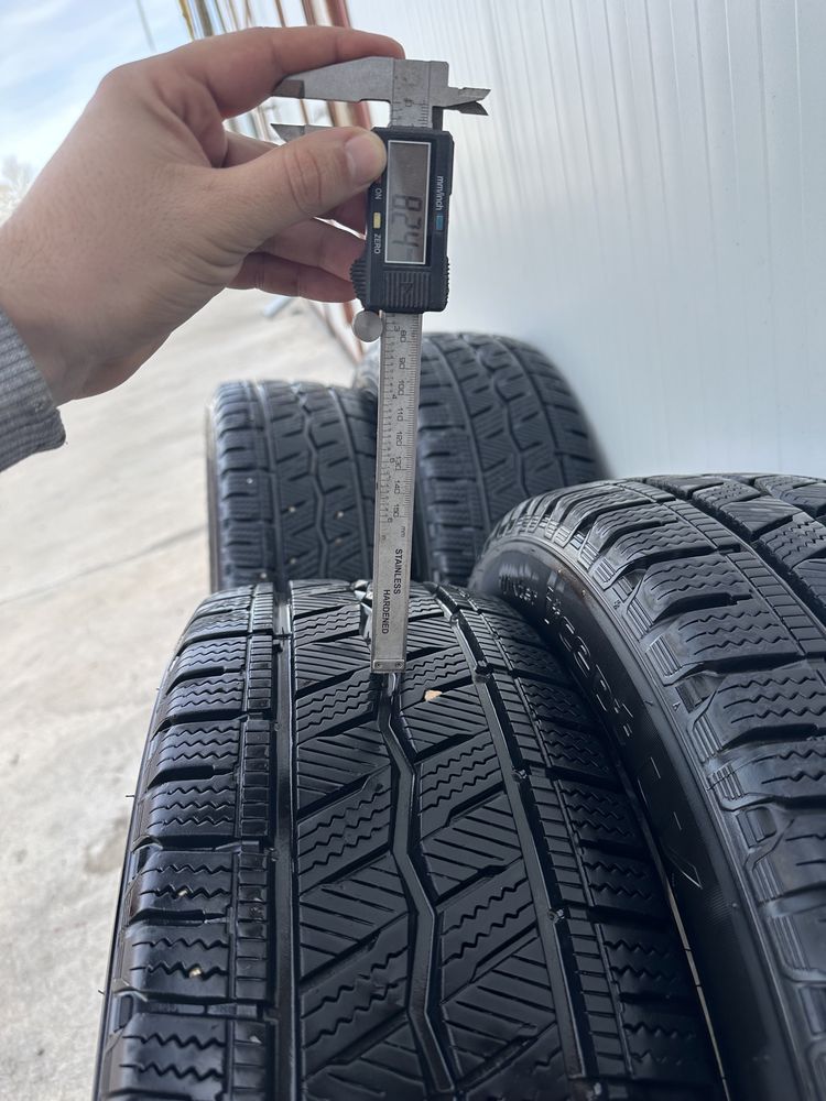 4 броя гуми за бус Hankook 215/65/16c