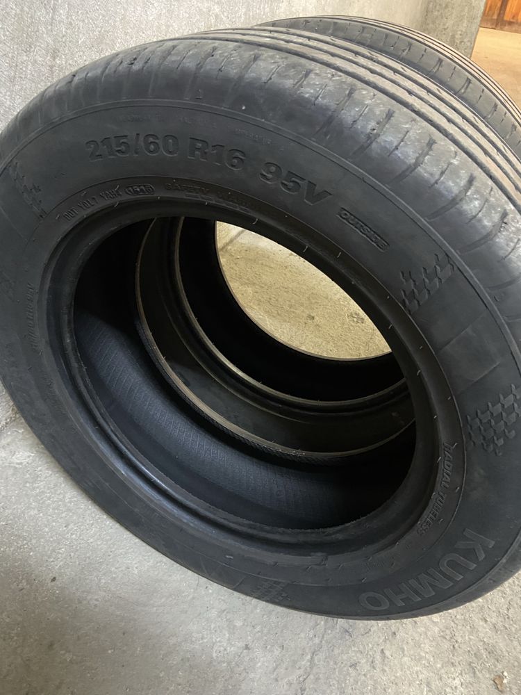 Гуми Kumho 215/60/16 2бр