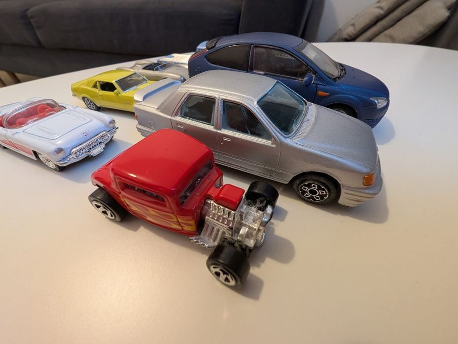 Machete auto , jucării