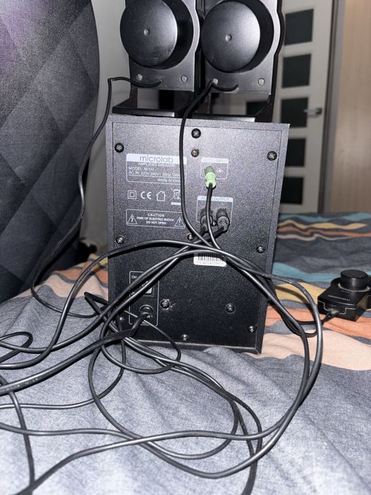продам рабочую акустическую систему Microlab M111