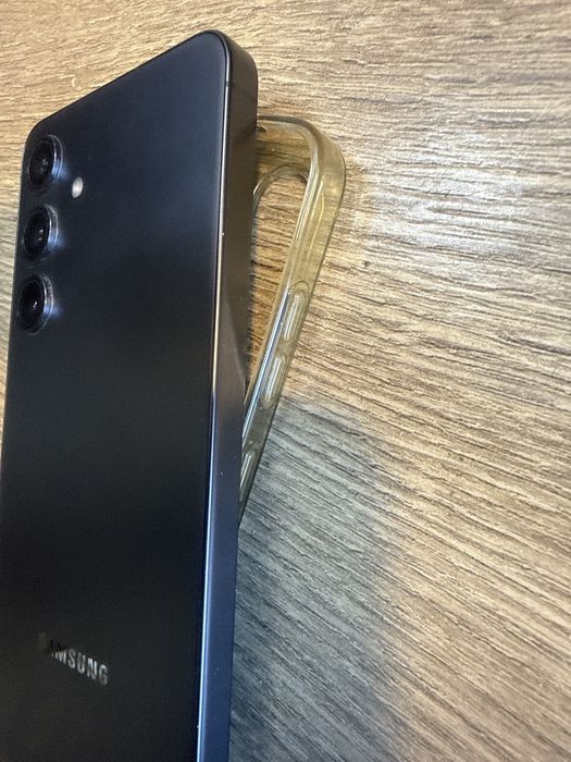 Samsung S24 8/256gb Перфектен!