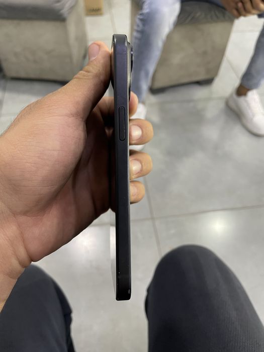 Iphone 15 128gb.