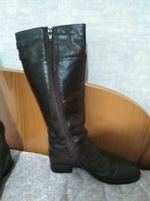 Ботуши, пантофки, спортни обувки