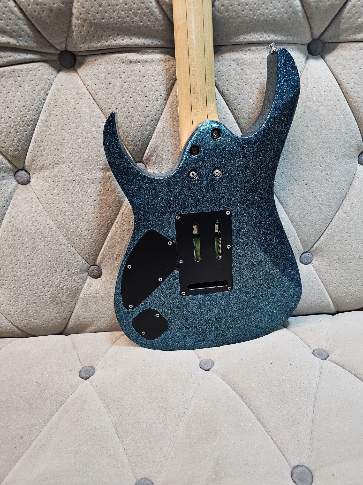 Ibanez Prestige RG2570
