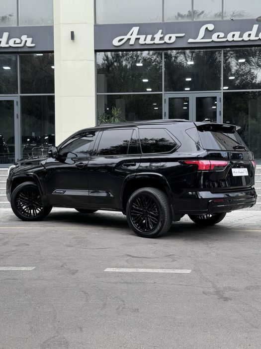 TOYOTA Sequoia iForce Max Capstone