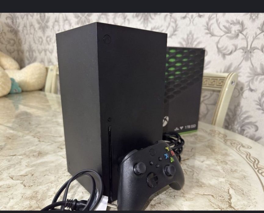 Продам игровую приставку