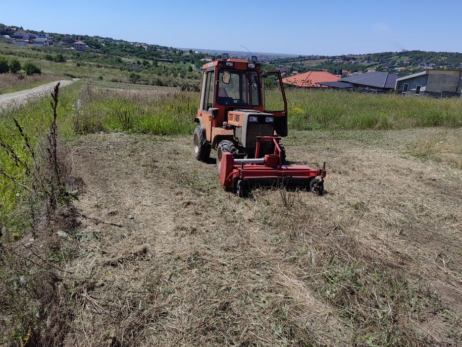 vand  utilaj tractoras Holder P70 cu atasamente