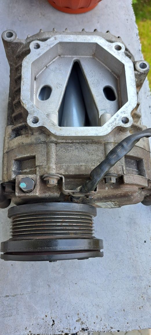 Компресор eaton m62