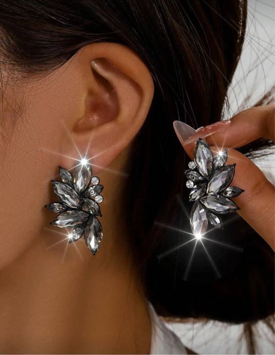 Чисто нови обеци