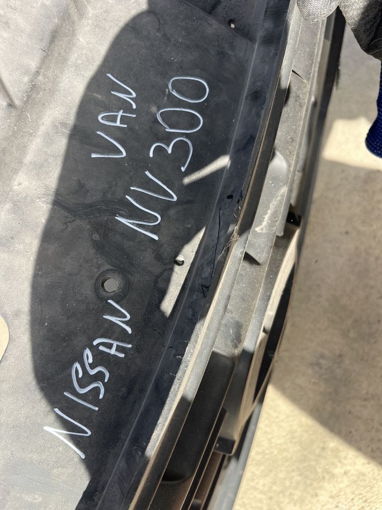 Решетка Nissan NV 300 Van