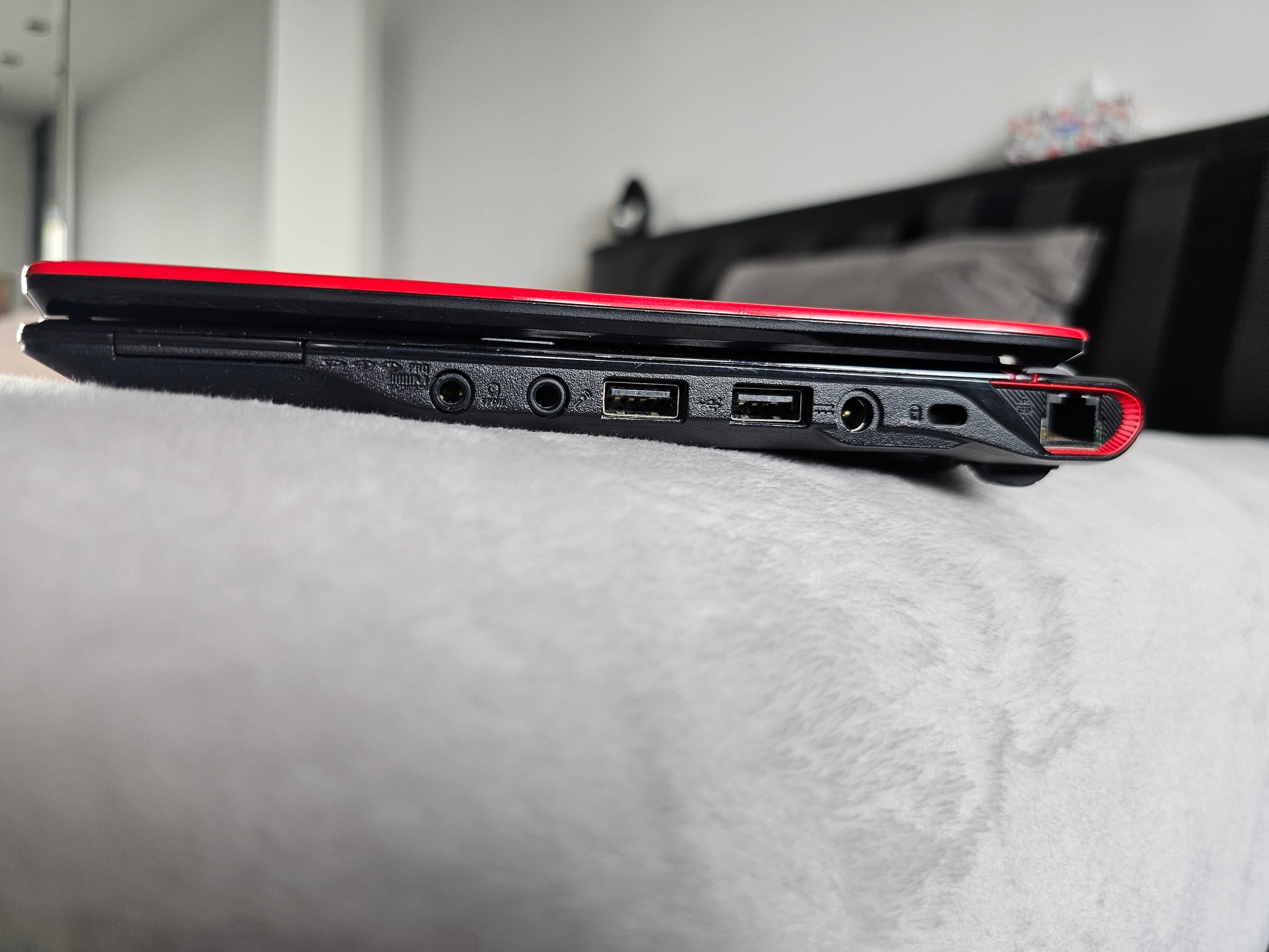 Acer Ferrari One - Лаптоп