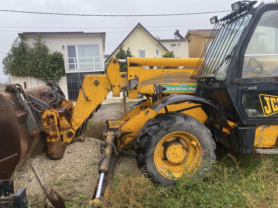 Manipulator telescopic JCB 537-135 – An 2001 – 19.800 Redus 17800