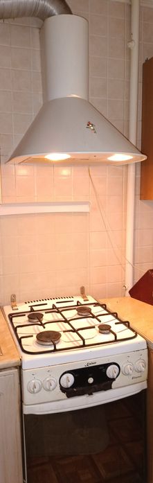 Продам KAISER газовую плиту (50x60) и вытяжку