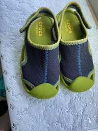 sandale crocs c10