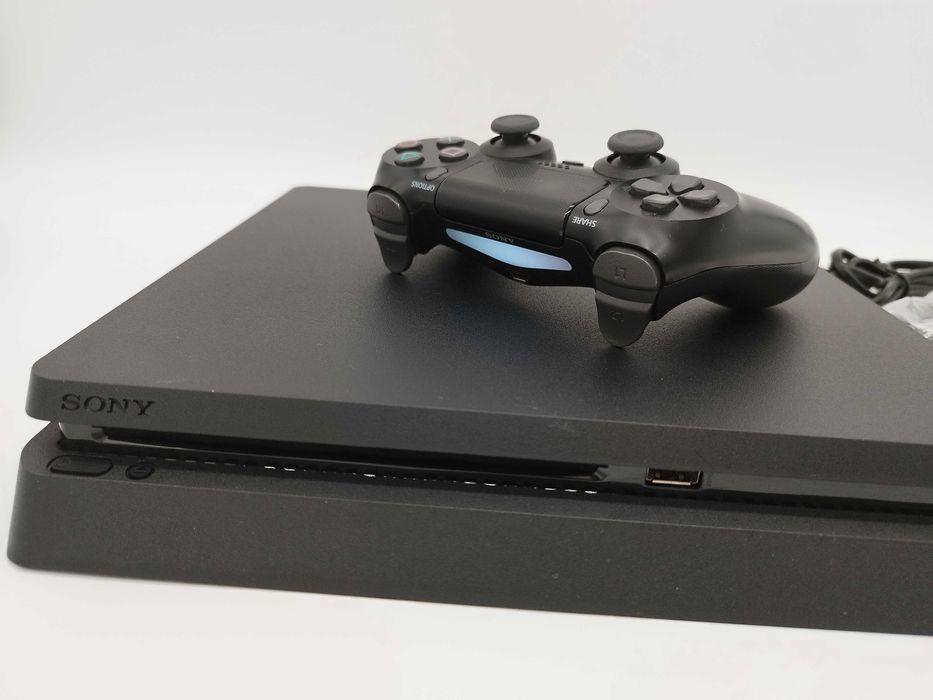 [ps4] Обслужен Пълен Комплект Sony Playstation 4 SLIM 500 + Fifa 20
