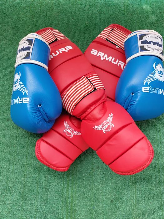 Mănuși și Tibiere Armura