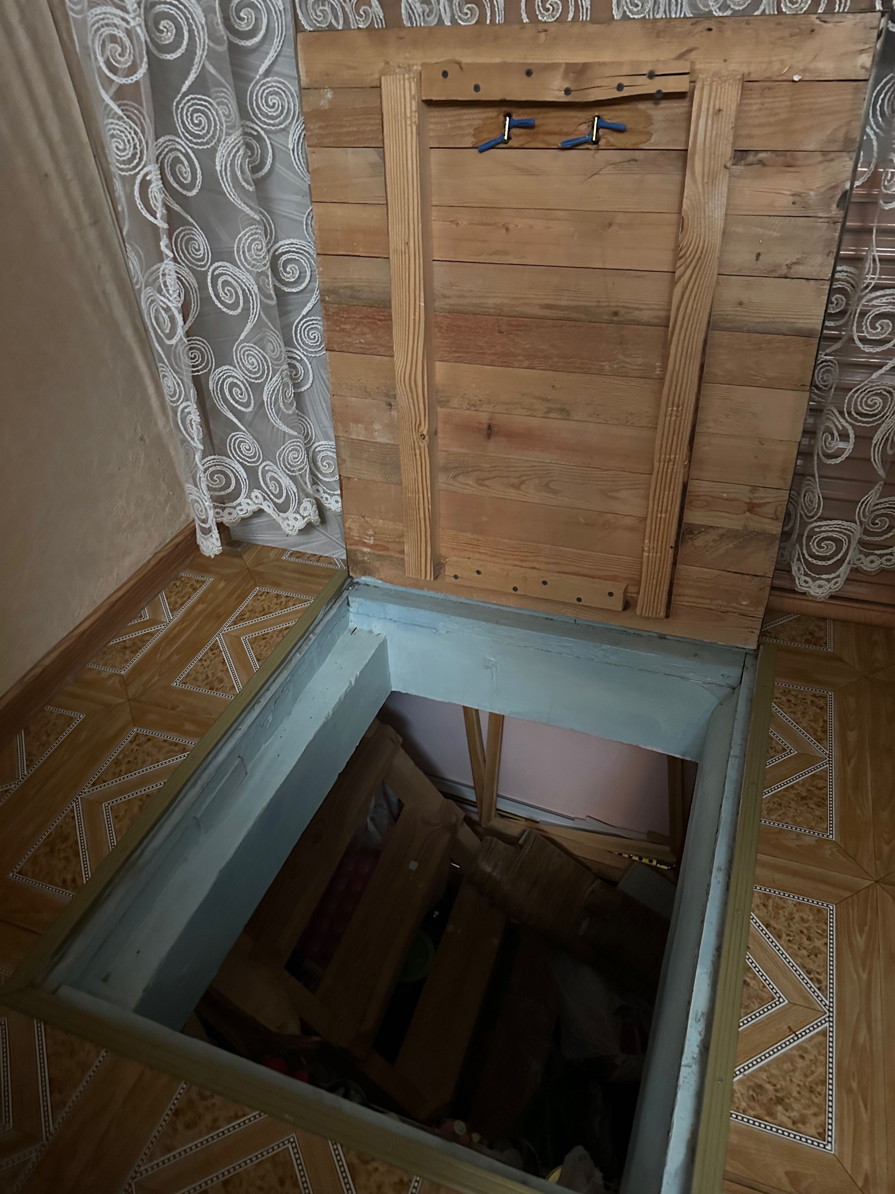 Продам 2х комн квартиру 1 этаж с подвалом Ц квартал чиланзар