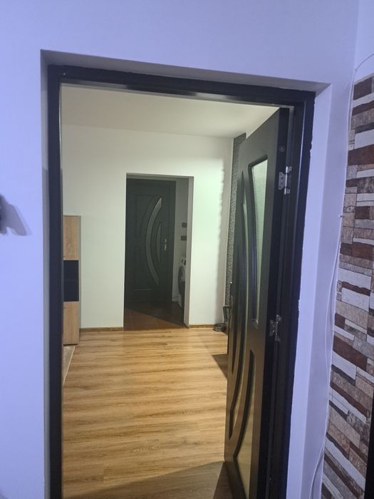 Ofertă ,Apartament  micro4 mobilat.