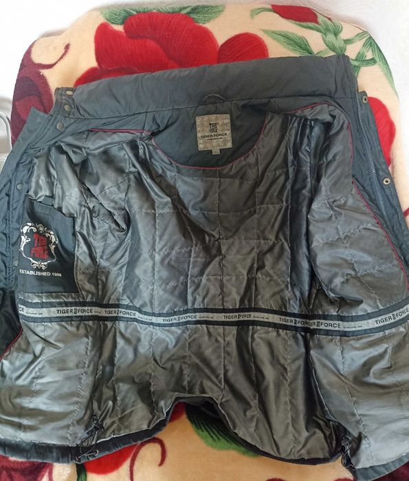 Продам куртка (52 р), мужская, зимняя, одежда, подарки, для дома.