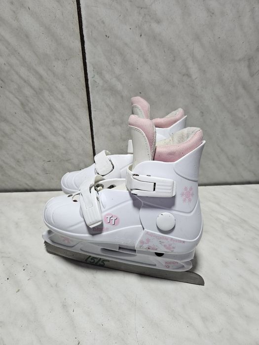 Patine 1515 gheata reglabile marime 29-30-31-32  .