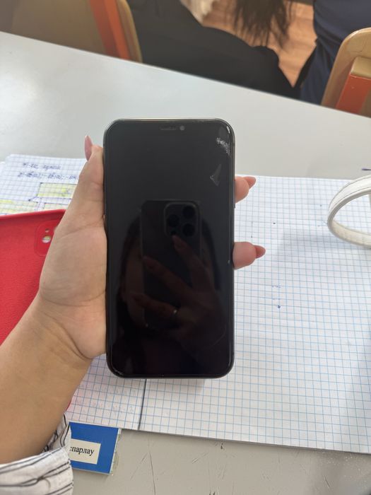 айфон 11/128гб/74емкость