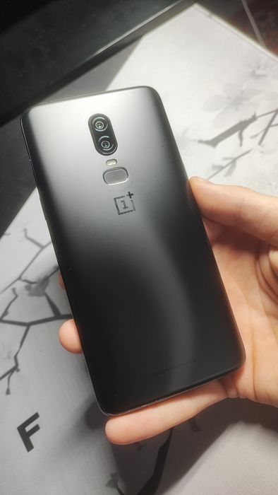 One Plus 6. 8/128gb  (1+ 6. 8/128гб)