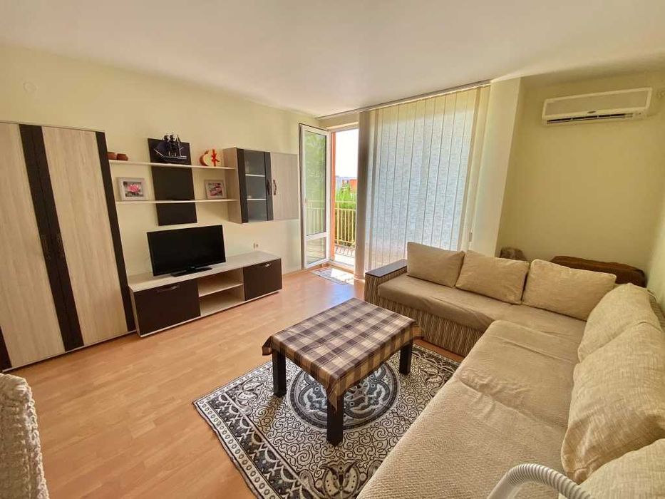 Продава се Двустаен апартамент в Свети Влас - 72 кв.м за 945 €/кв.м - Снимка #1