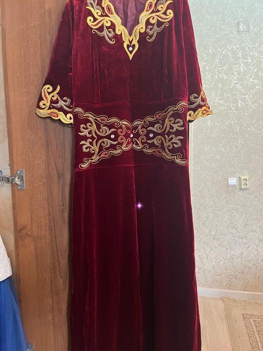 Қазақи нақыштағы көйлек