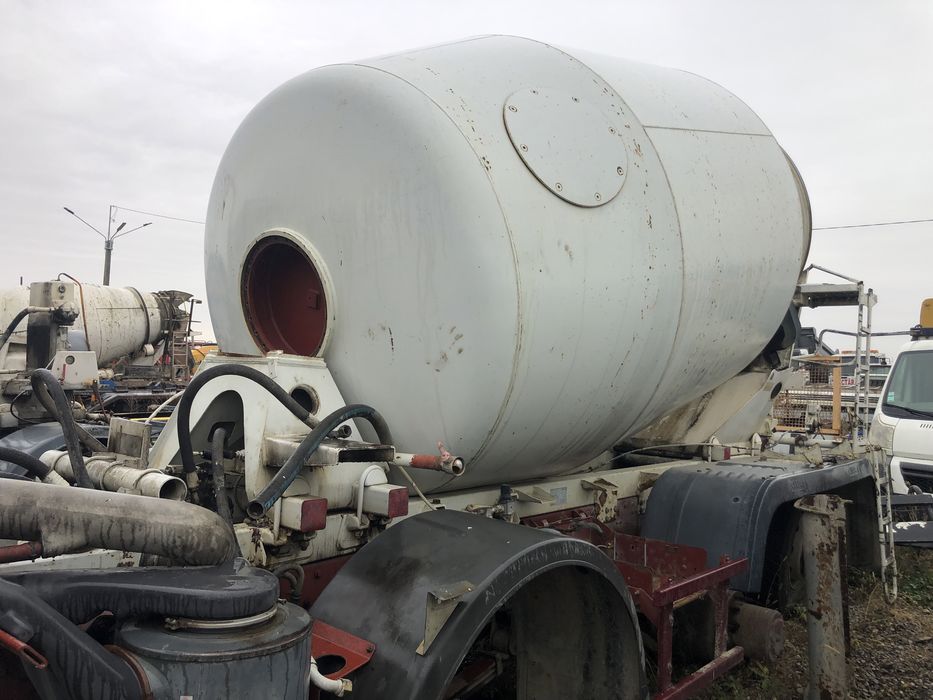 Ou malaxor autobetoniera Liebherr/Stetter