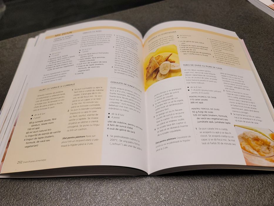 Carte "Mama si copilul. Ghid de crestere a copilului mic"