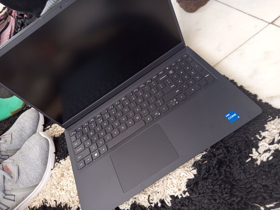 Dell Vostro 15 3530